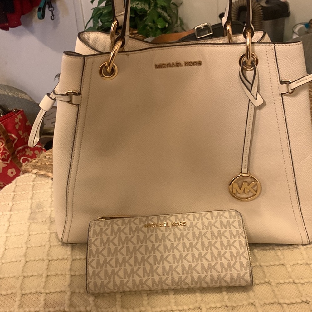 Michael Kor - image 1